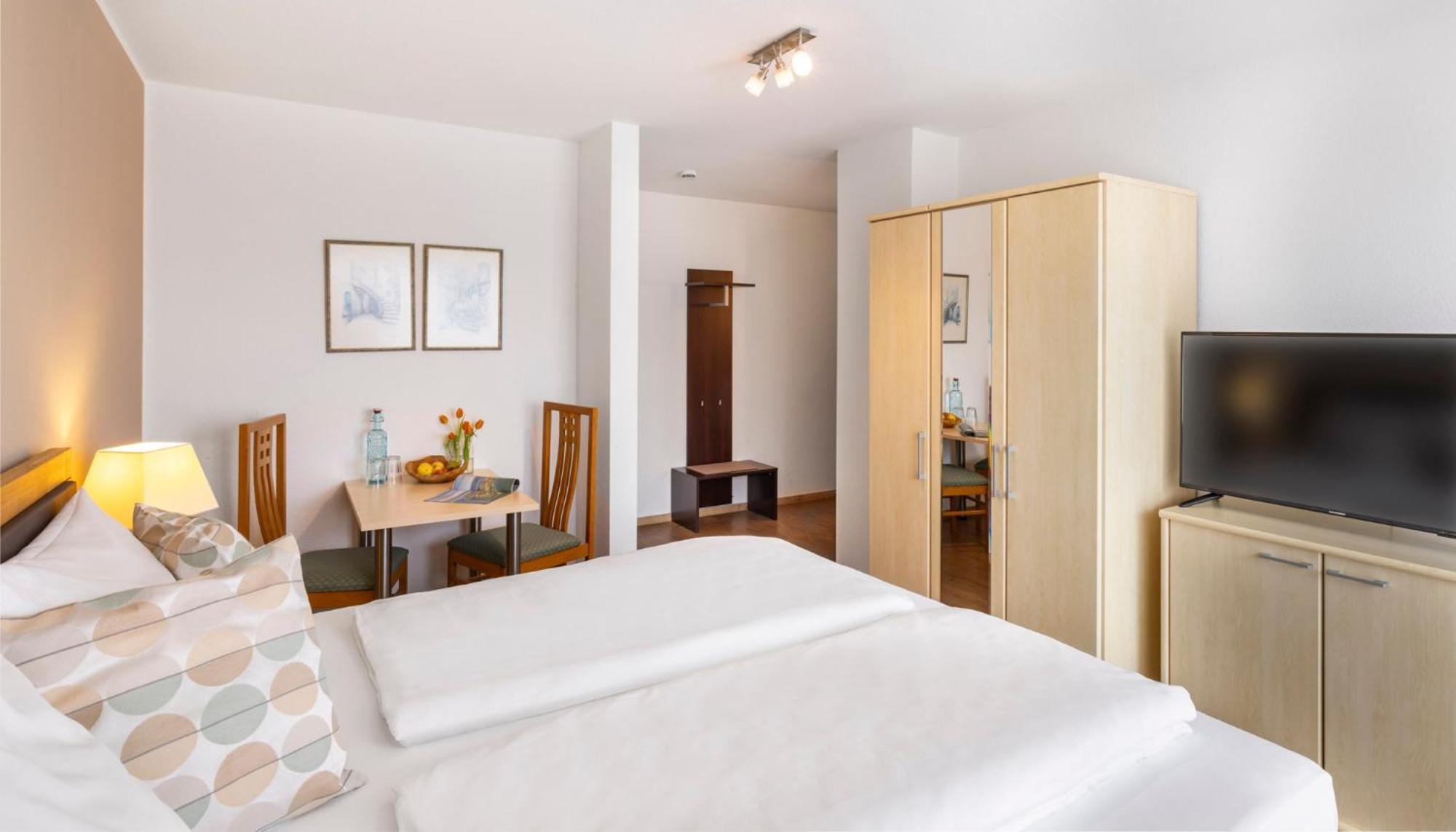 Hotel Garni Sonnengruss Hagnau am Bodensee Buitenkant foto