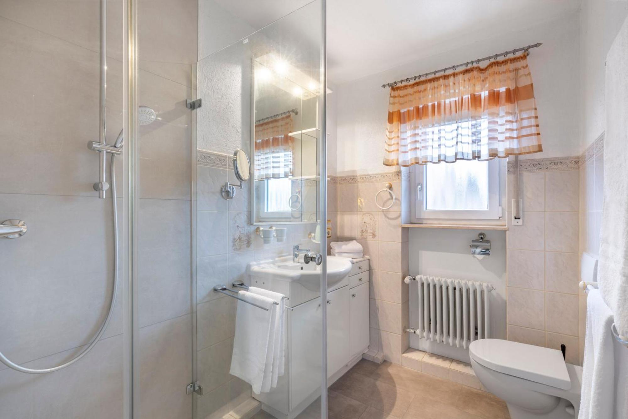Hotel Garni Sonnengruss Hagnau am Bodensee Buitenkant foto